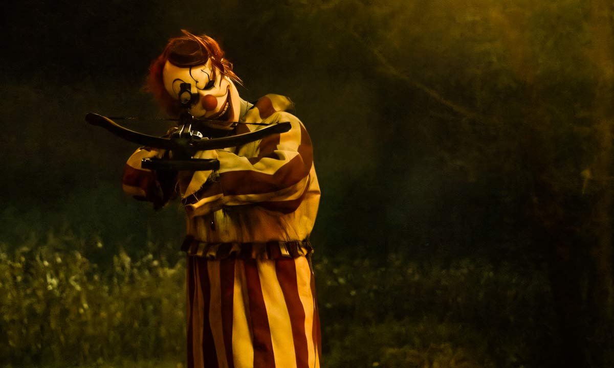 دانلود فیلم Clown in a Cornfield 2025 (دلقک در مزرعه ذرت) زیرنویس فارسی