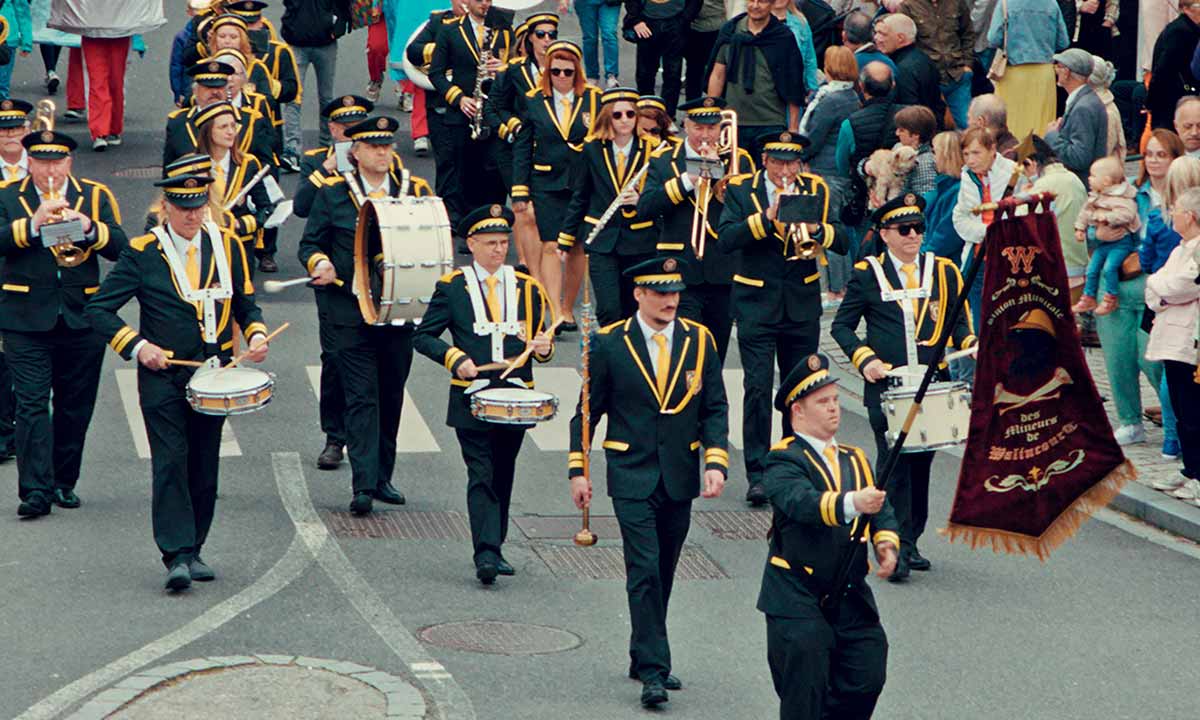 دانلود فیلم The Marching Band 2024 (گروه رژه) با دوبله فارسی دانلود فیلم The Marching Band 2024 (گروه رژه) با دوبله فارسی