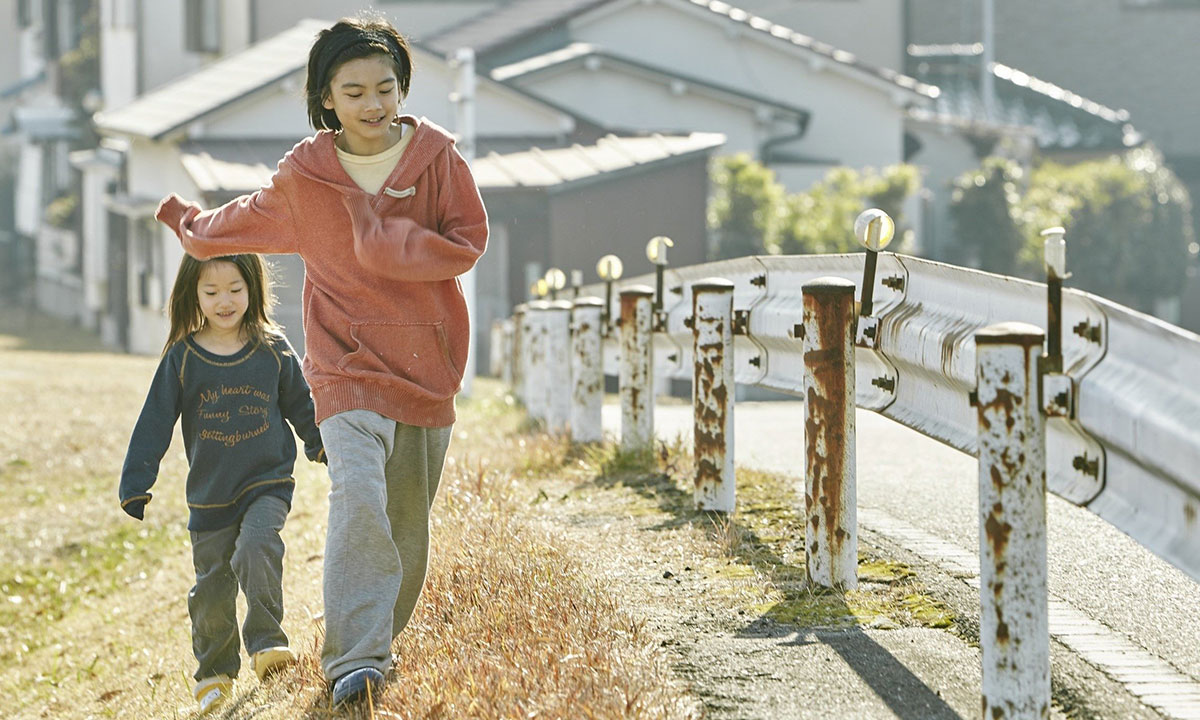 دانلود فیلم Shoplifters 2018 (دله دزدهای فروشگاه) زیرنویس فارسی دانلود فیلم Shoplifters 2018 (دله دزدهای فروشگاه) زیرنویس فارسی