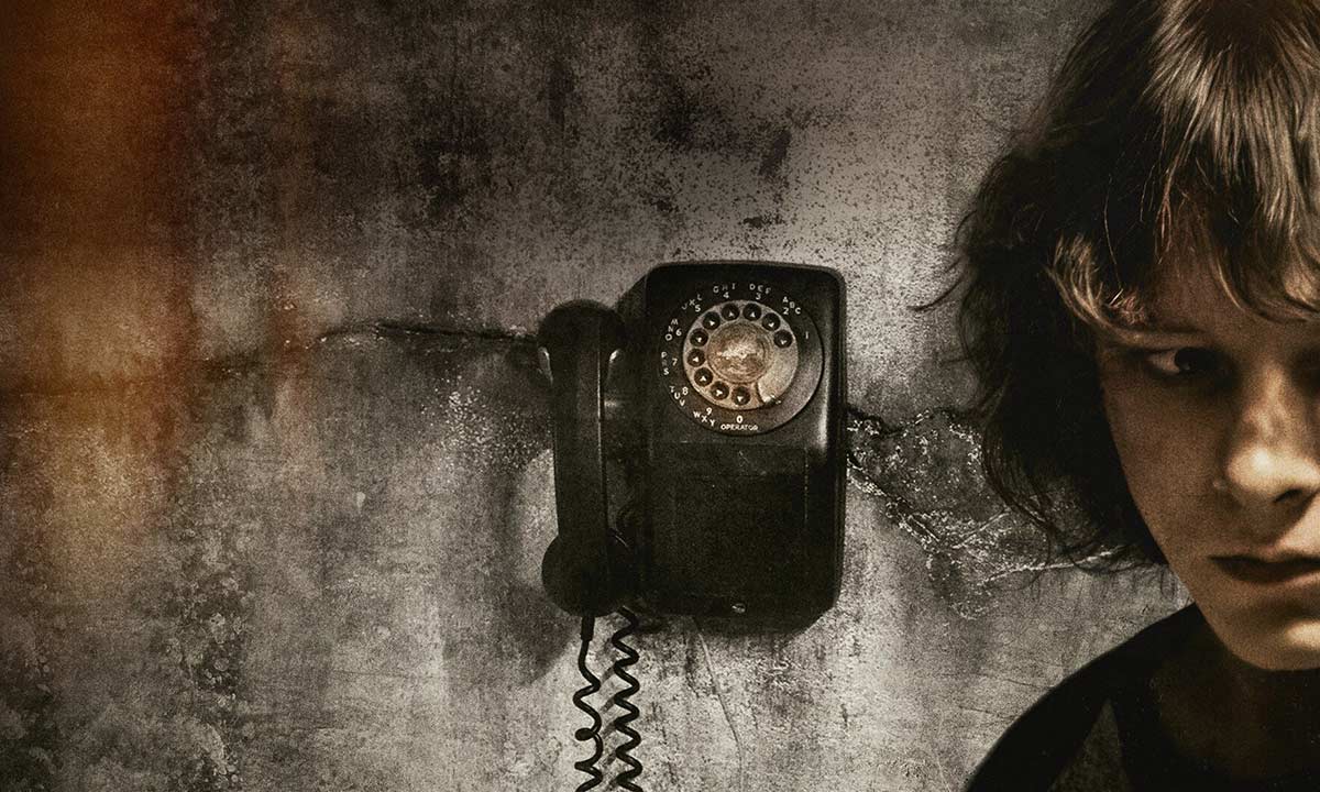 دانلود فیلم The Black Phone 2021 (تلفن سیاه ۱) زیرنویس فارسی دانلود فیلم The Black Phone 2021 (تلفن سیاه ۱) زیرنویس فارسی