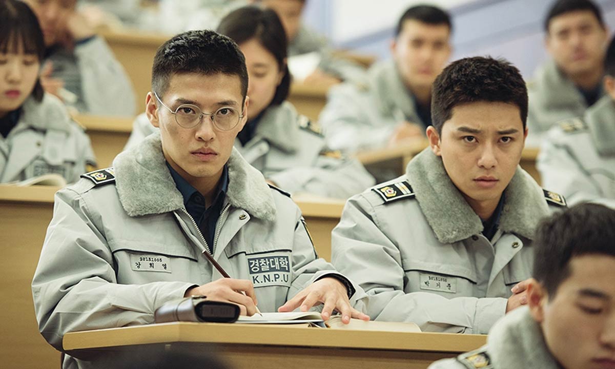 دانلود فیلم Midnight Runners 2017 (دونده های نیمه شب) زیرنویس فارسی دانلود فیلم Midnight Runners 2017 (دونده های نیمه شب) زیرنویس فارسی